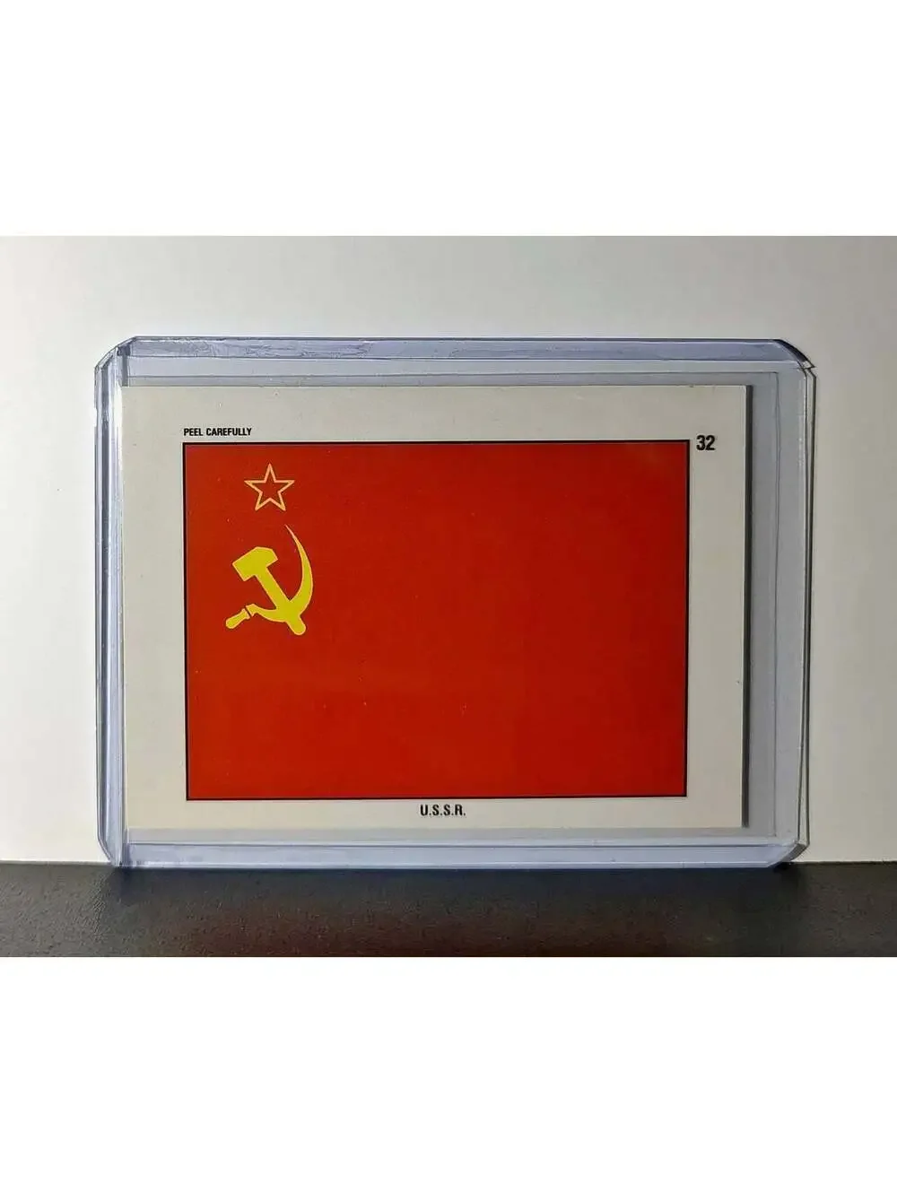 USSR Flag 1991 Topps Desert Storm #32 Sticker Card